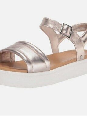 UGG Zayne Ankle Strap Sandals Leather Platform Rose Gold Metallic Size 9 NEW